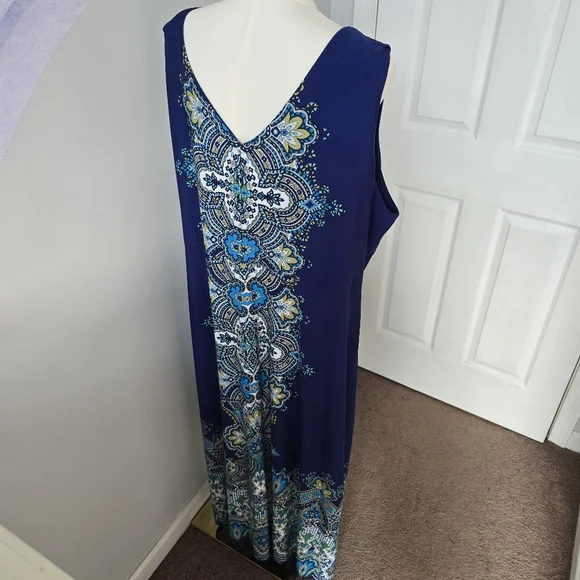 Liz Lange | 2X | Blue Paisley Sleeveless Maxi - Picture 4 of 7